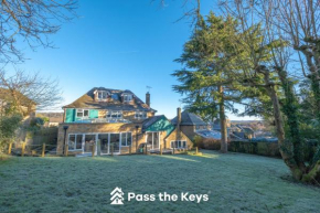 Spacious Family Home with Hot Tub I Pass the Keys